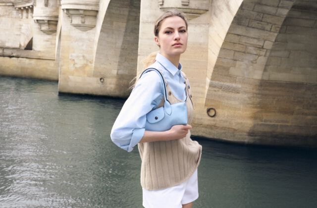 Jardin Parisien シルクスカーフ90 ネイビー - シルク | ロンシャン JP