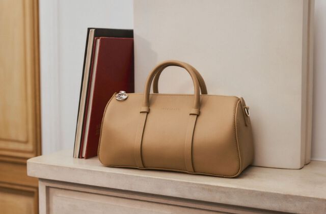 Le Foulonné Passport cover Black - Leather | Longchamp US