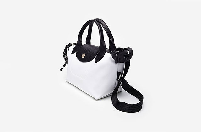 Le Foulonne M Travel bag Black Leather Longchamp CA