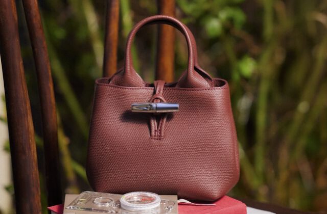 Le Pliage Collection Card holder Lichen - Leather | Longchamp US