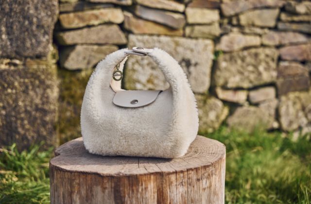LONGCHAMP ストライプショルダーバッグ ル プリアージュ® ショルダーバッグ | Longchamp JP
