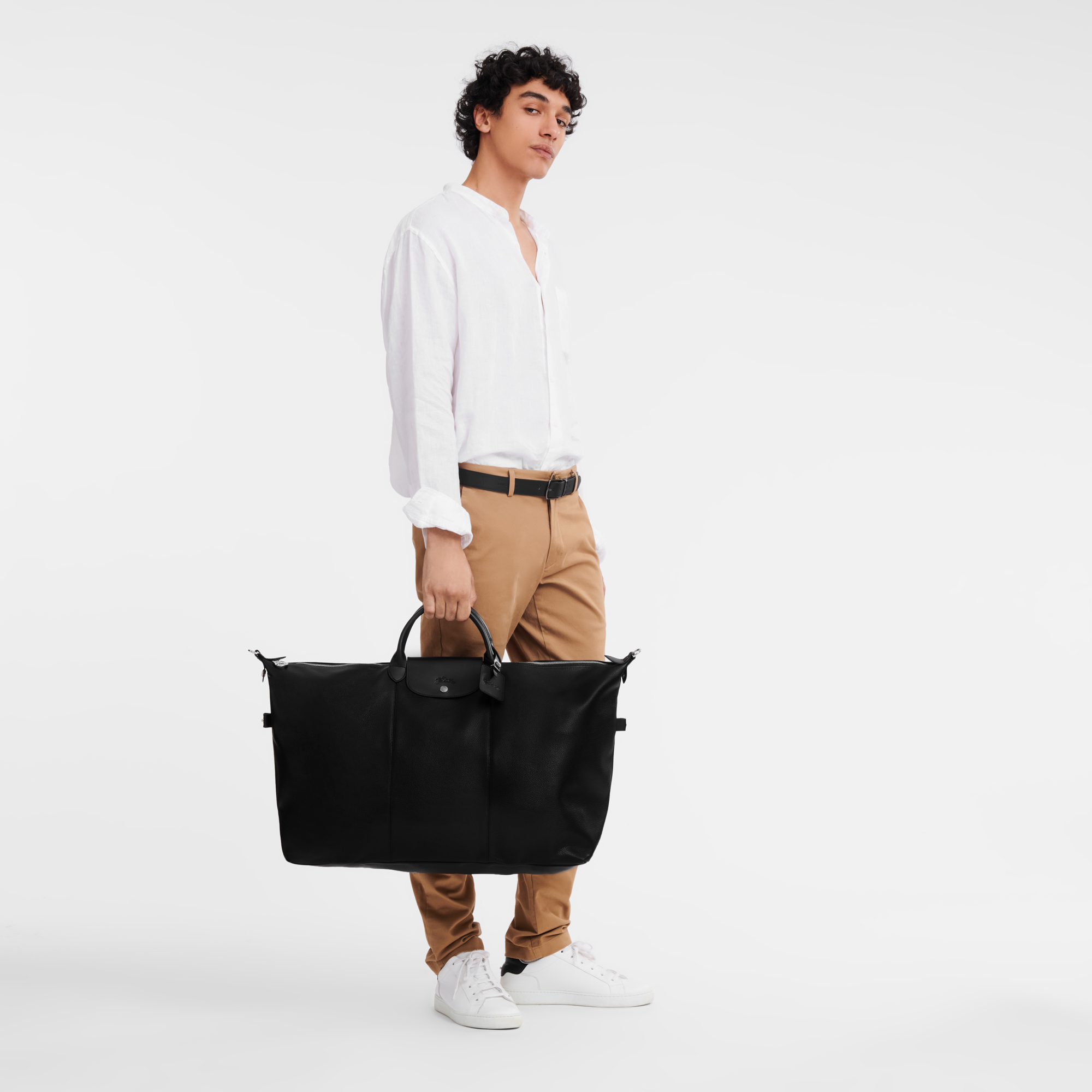 Le Foulonne M Travel bag Black Leather Longchamp HU