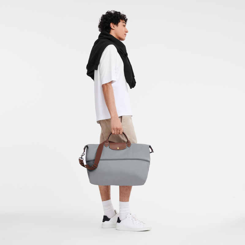Travel bag expandable