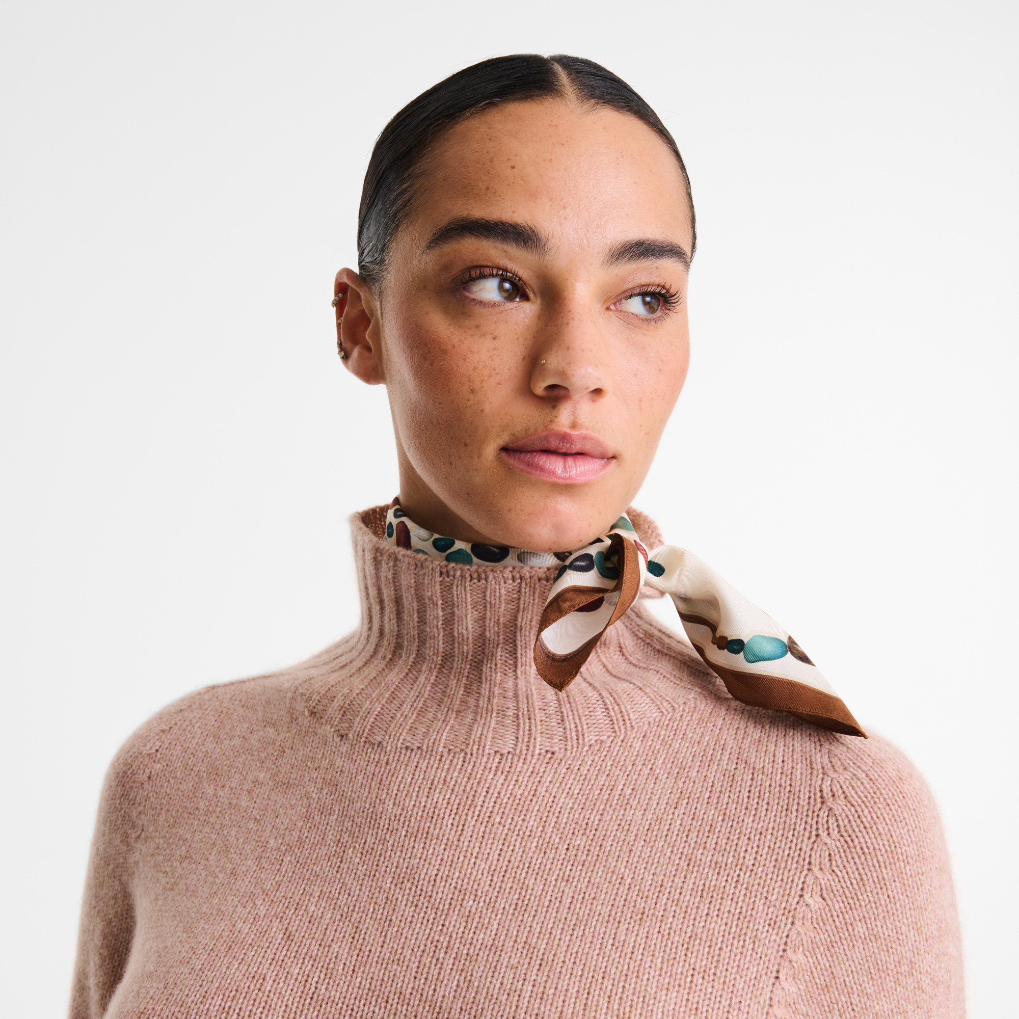 Perles de Paris Silk scarf 50, Cashew