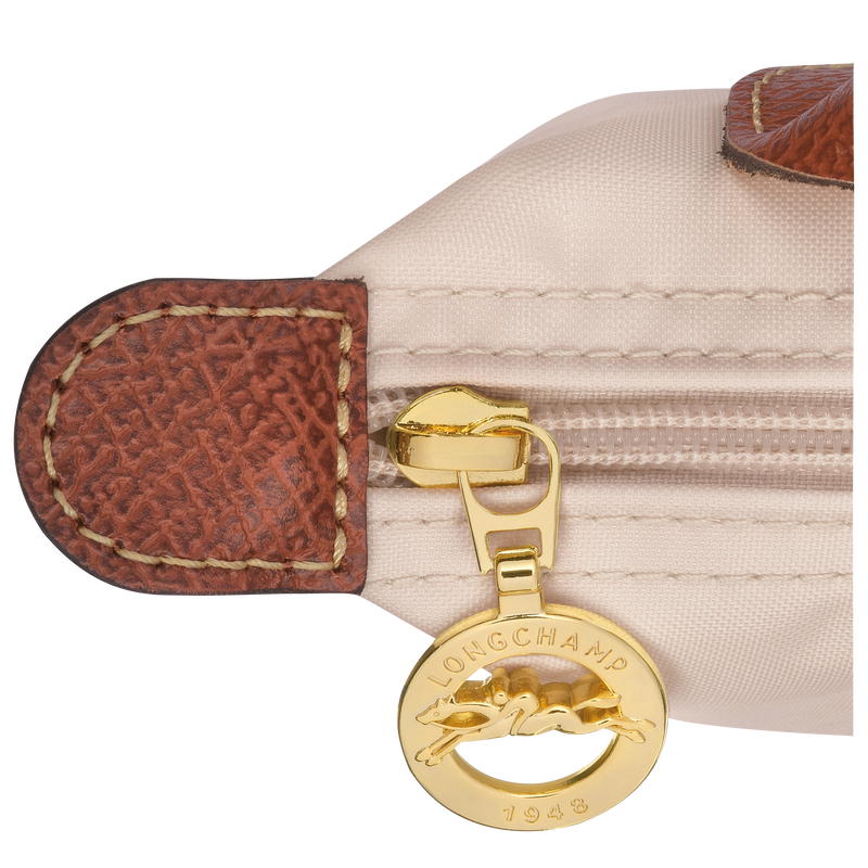 Pouch with handle