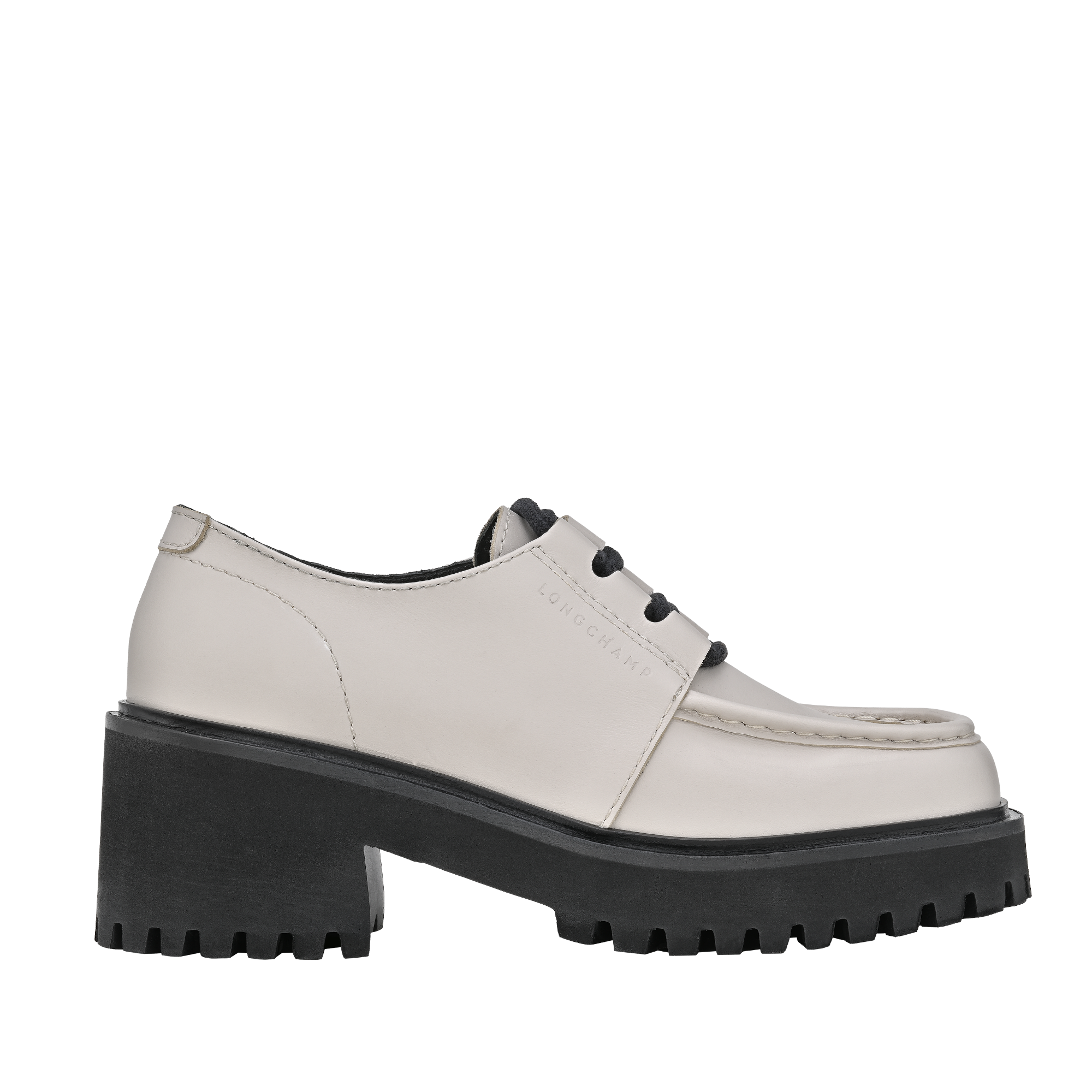 La Voyaguse Sapatos Derby, Papel