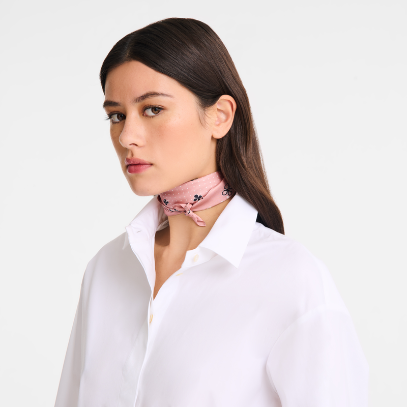 프렌치 반다나 실크 스카프 50 , 핑크 티 - 실크  - 2 이미지 보기 3