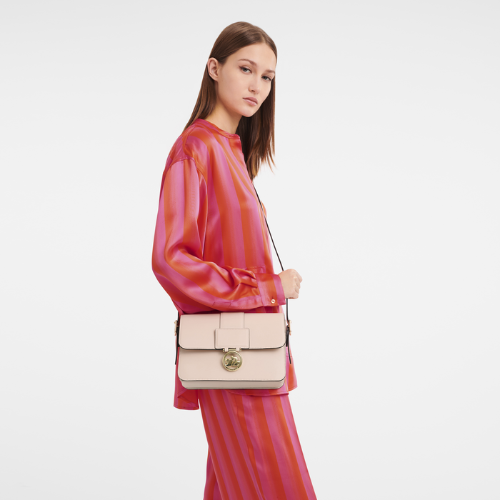 Box-Trot Crossbody bag M, Pale Pink