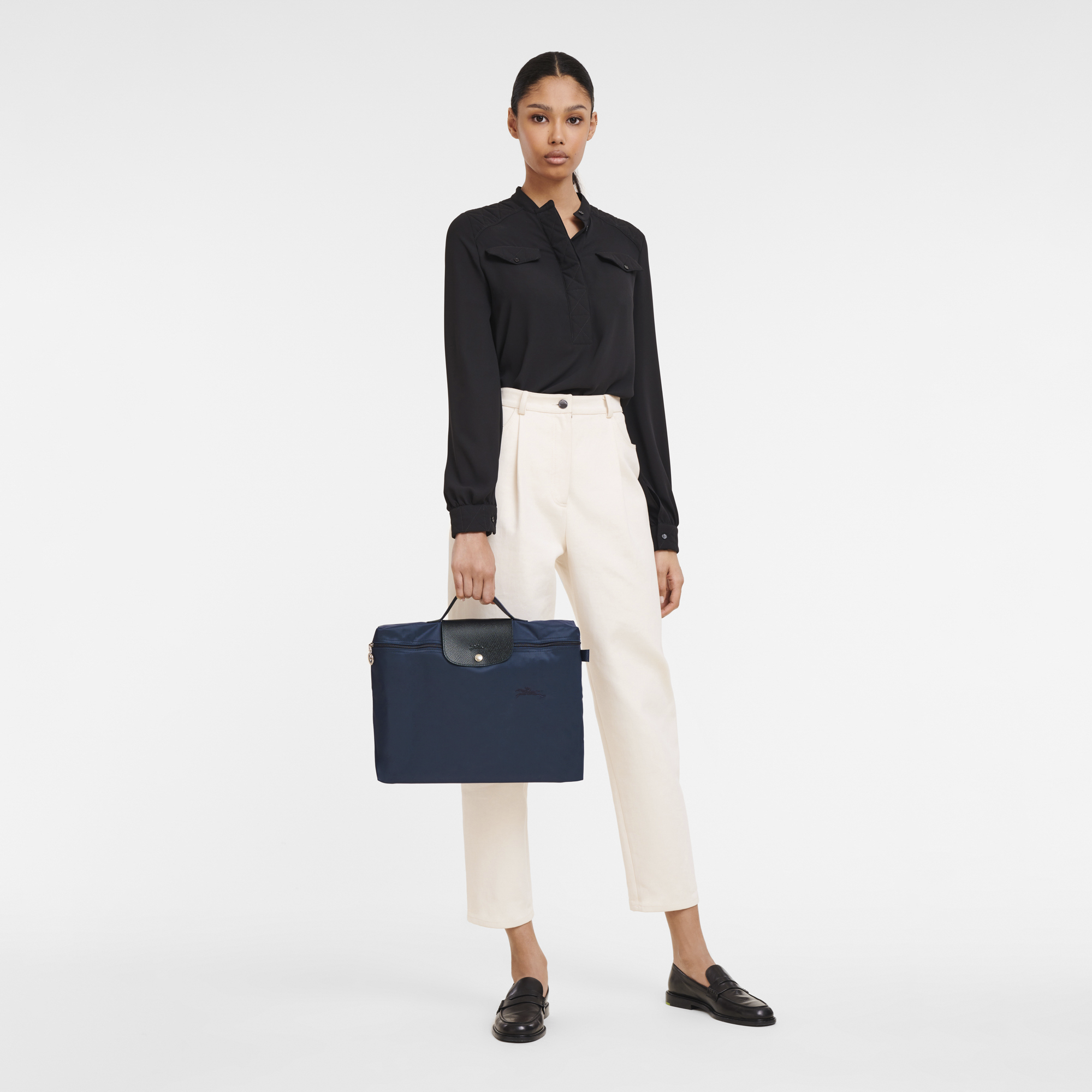CLOSED) Longchamp Le Pliage Filet - Mini & Standard, Men's Fashion, Bags,  Sling Bags on Carousell