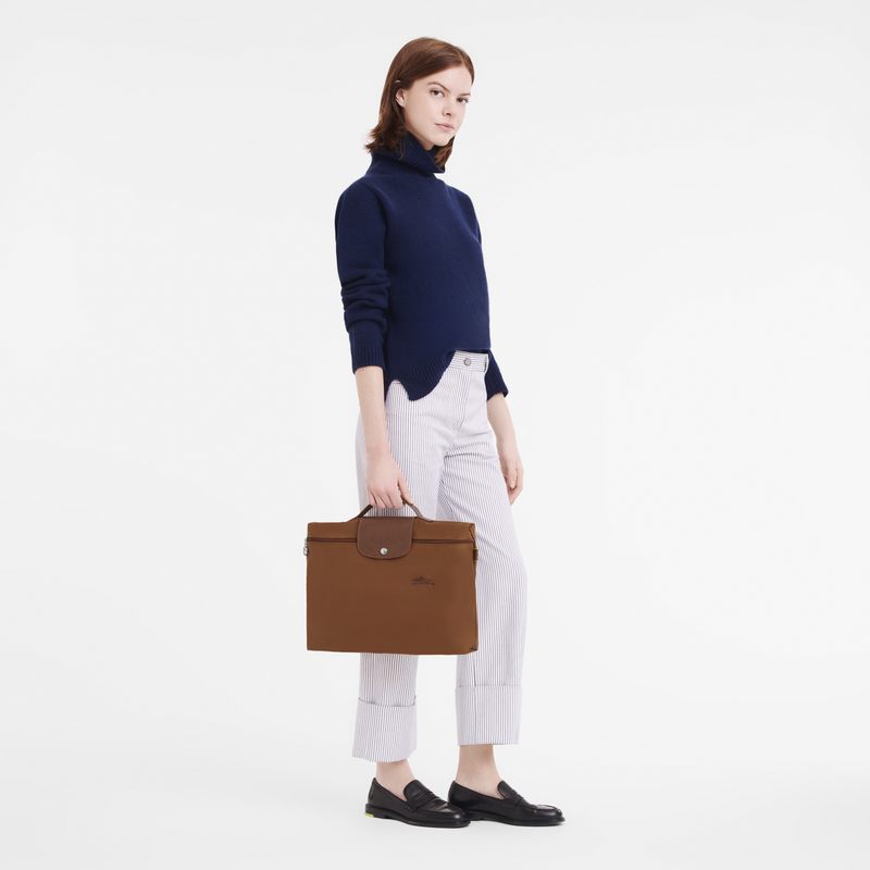 Le pliage briefcase 2025