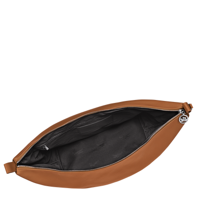 Hobo bag M, Cashew - View 5 of
6 - zoom in Le Slouchy Hobo bag M, Cashew