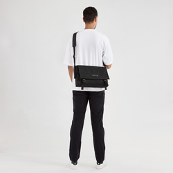 Le Pliage Energy 斜揹袋 L , 黑色 - 再生帆布