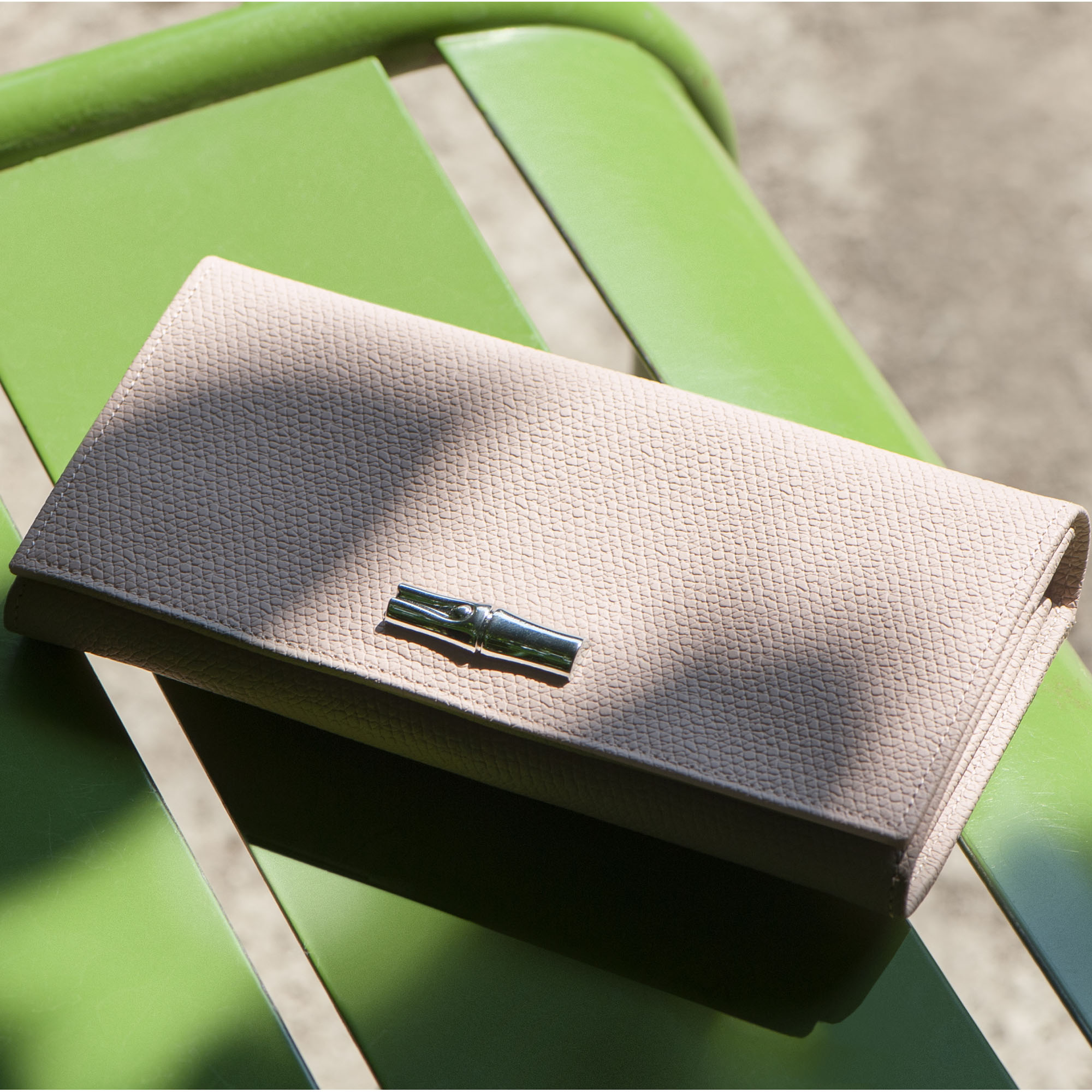 longchamp travel wallet