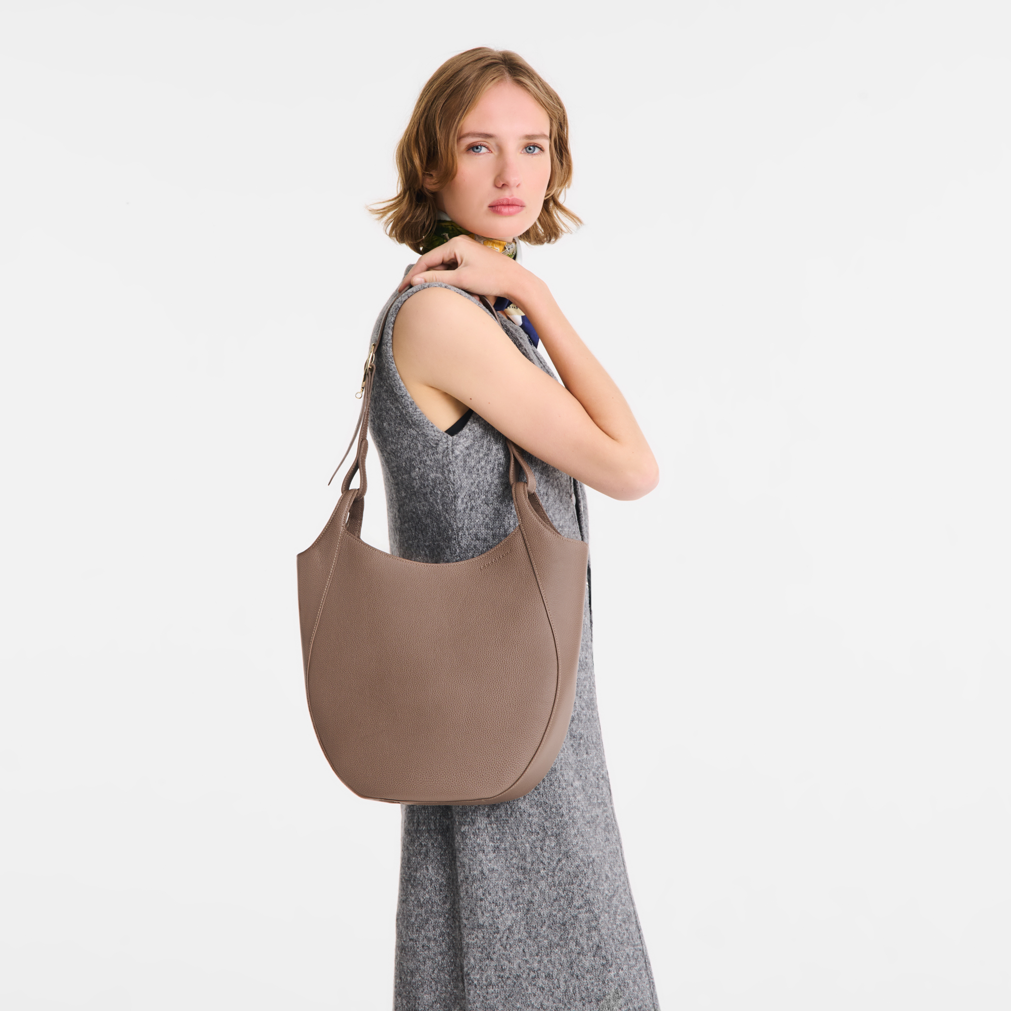 Le Foulonn&eacute; Hobo bag L, Taupe