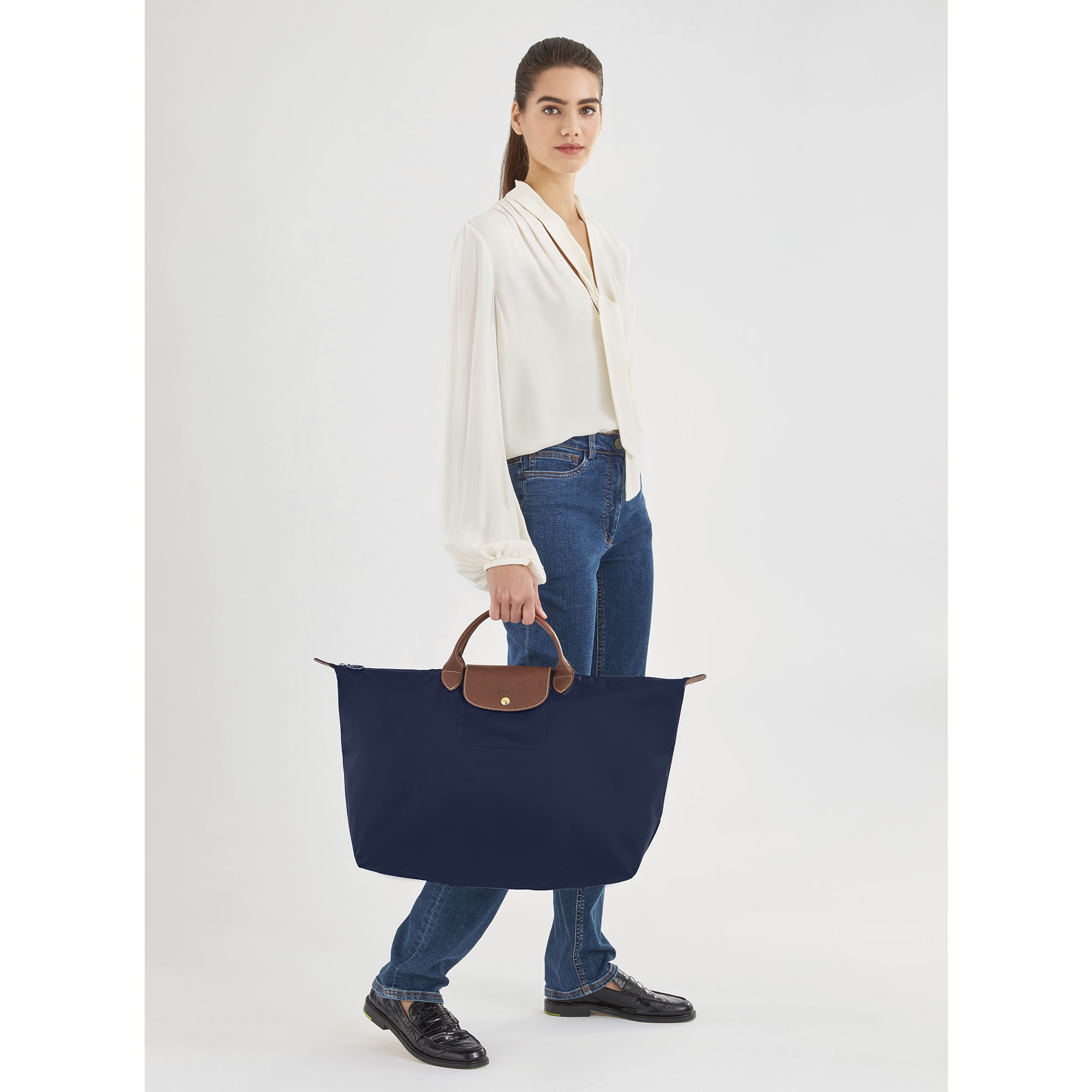 longchamp navy tote