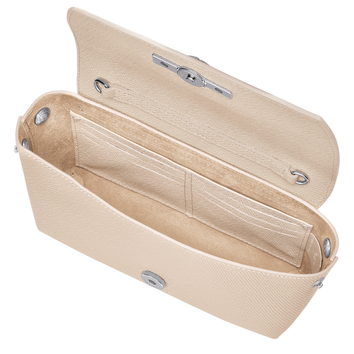 Roseau Clutch, Papel
