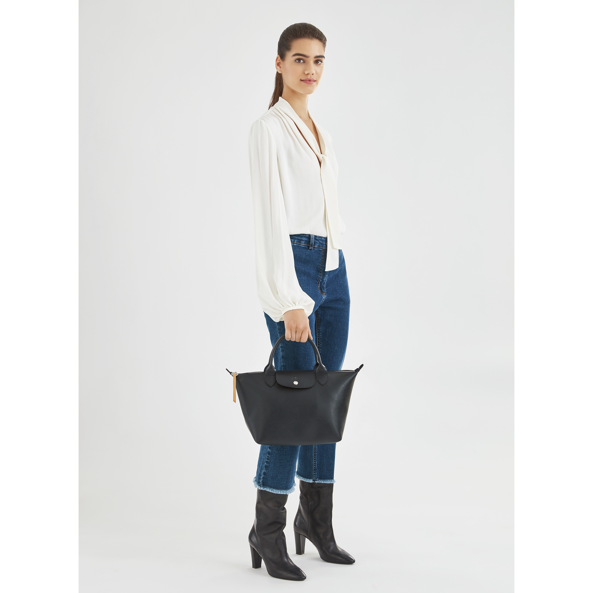 NWT Longchamp Roseau Top Handle Bag in Medium, Black - comes w/ tags & dust  bag