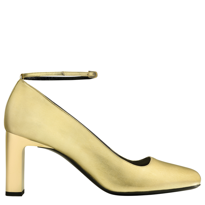 Spring/Summer 2023 Collection Pumps, Pale gold