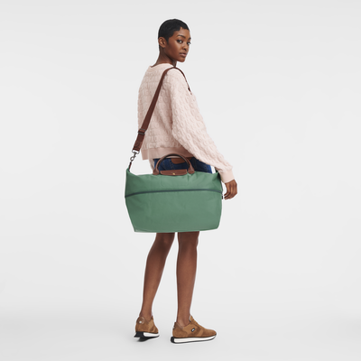 Longchamp expandable weekender deals