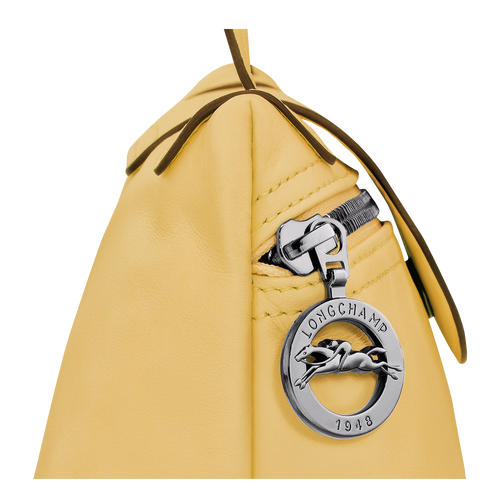 Sac bandoulière XS Le Pliage Xtra , Cuir - Blé - Vue 4 de 4