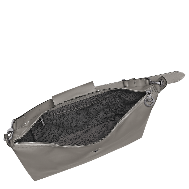 Le Pliage Xtra 半月形單肩包 XL , 斑鳩色 - 皮革  - 查看 5 7