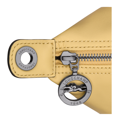 Le Pliage Xtra L Handbag , Wheat - Leather - View 5 of 5