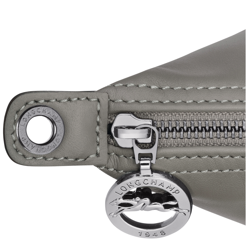 Longchamp bag zipper store