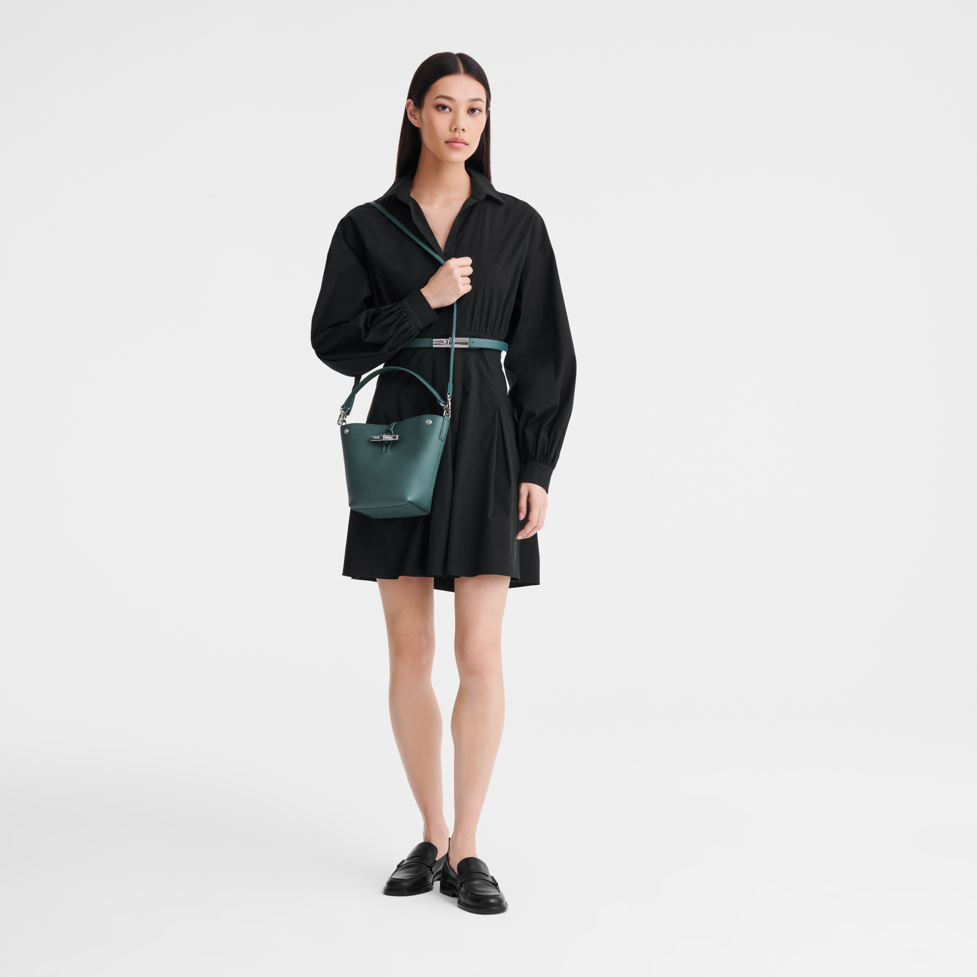 水桶包 XS, Cedar - 查看 2
        6 - 放大 Le Roseau 水桶包 XS, Cedar