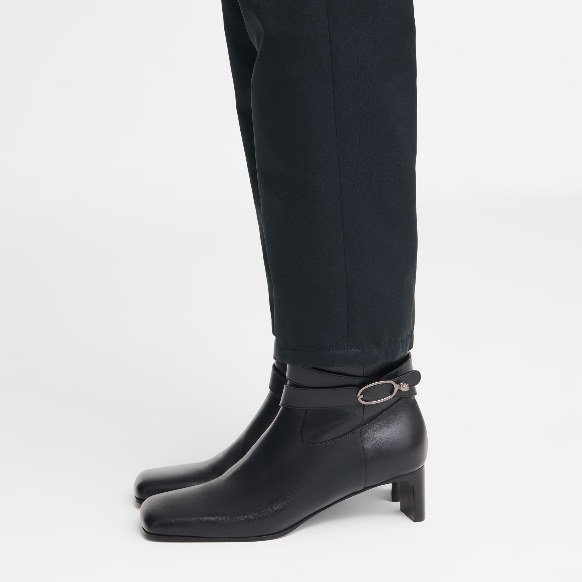 La Cavali&egrave;re Botins com salto, Preto