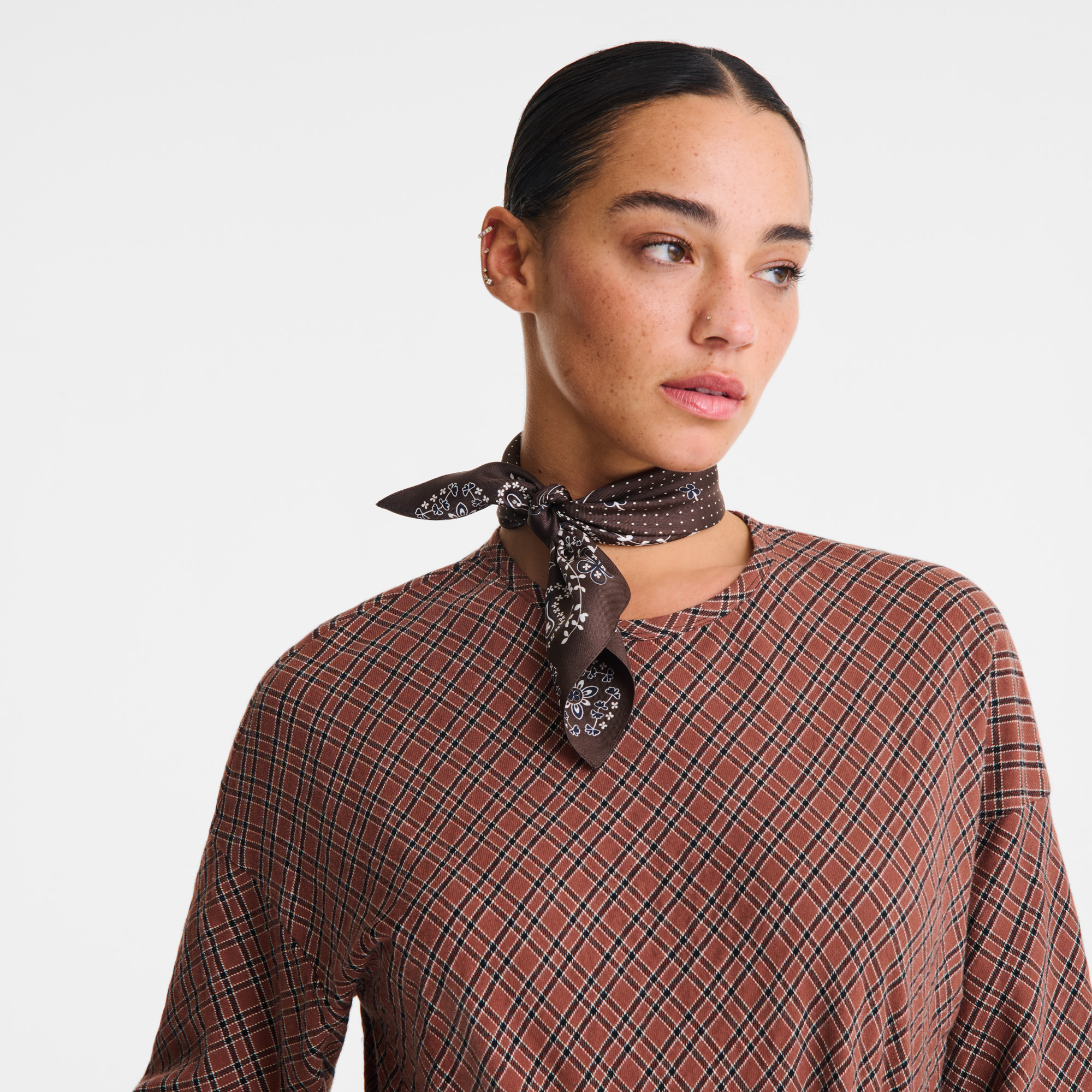 Silk scarf 50, Mocha - View 2 of
2 - zoom in French Bandana Silk scarf 50, Mocha