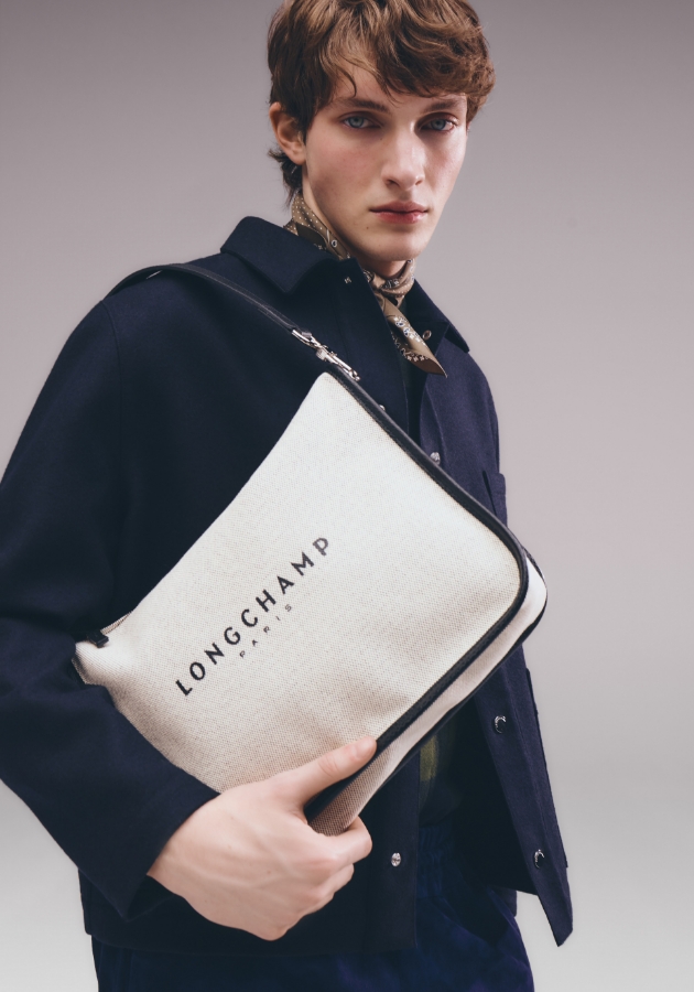 longchamp-bags-essential-men