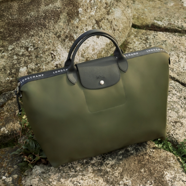 longchamp-travel-bags